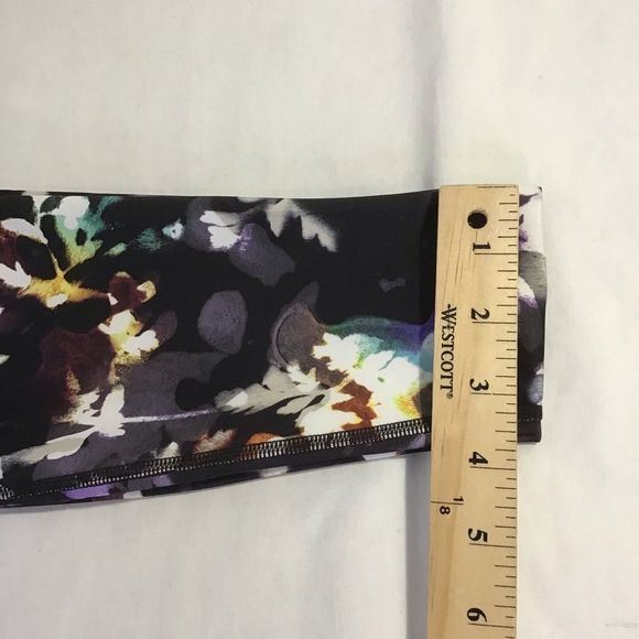 New The Nike One Printed Leggings Tight Fit CD6997 - Picture 8 of 8